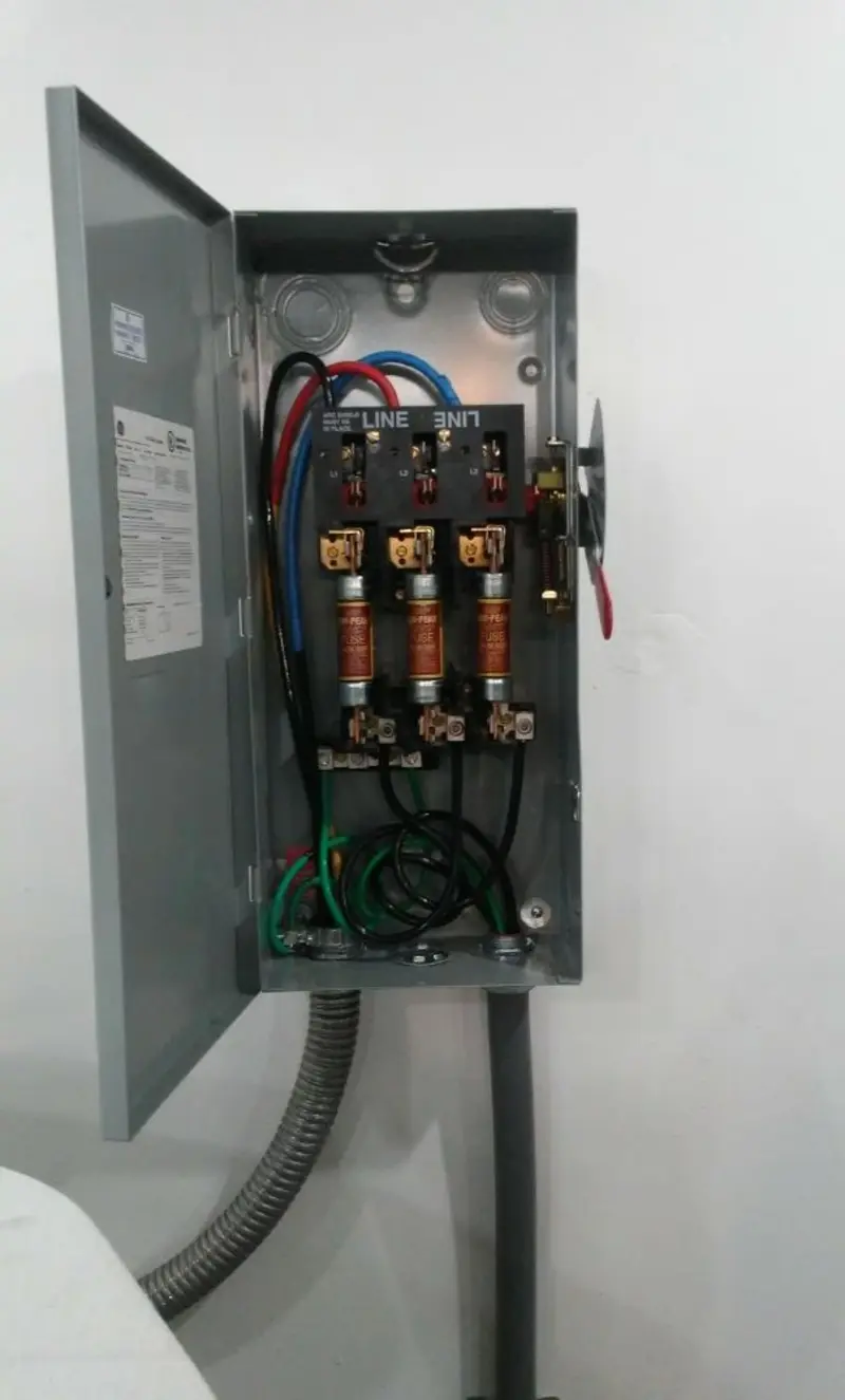Three-phase disconnect switch installed for Smoke Detector Installation in Windsor